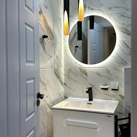 Elegance28 - Stylish Mountain Retreat In By Flat Mаnager Апартамент