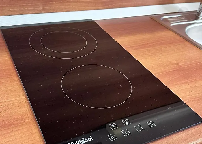 Elegance28 - Stylish Mountain Retreat In By Flat Mаnager 반스코