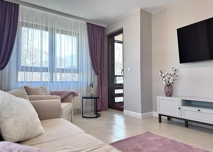 Elegance28 - Stylish Mountain Retreat In By Flat Mаnager 반스코