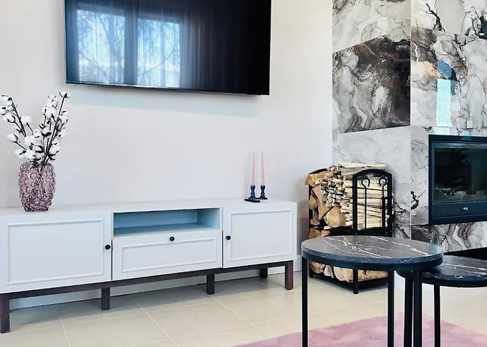 Elegance28 - Stylish Mountain Retreat In By Flat Mаnager 아파트 *