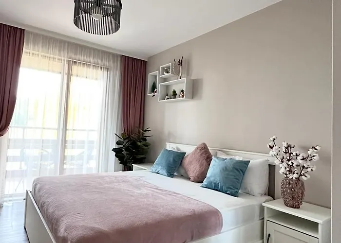 아파트 Elegance28 - Stylish Mountain Retreat In By Flat Mаnager 반스코