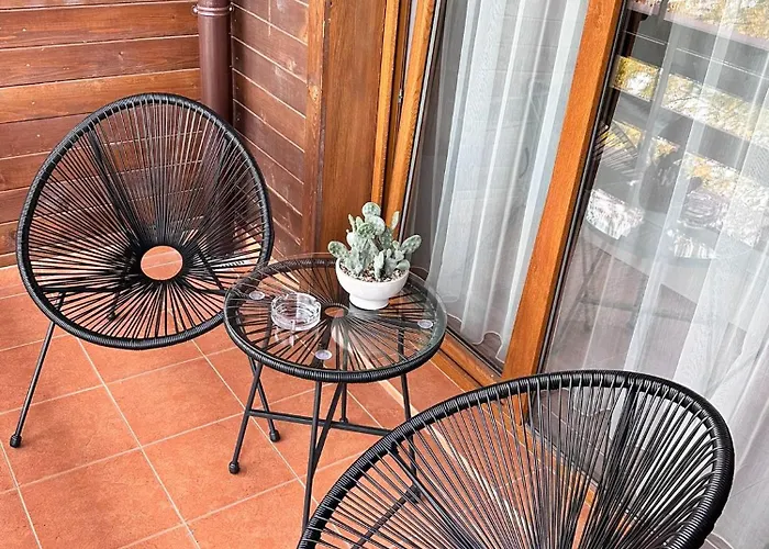 아파트 Elegance28 - Stylish Mountain Retreat In By Flat Mаnager 반스코